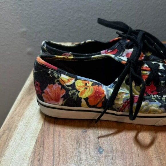 Vans Authentic Low Top Sneakers - Black Red Yellow Floral - Size 7 Womens - Picture 2 of 4